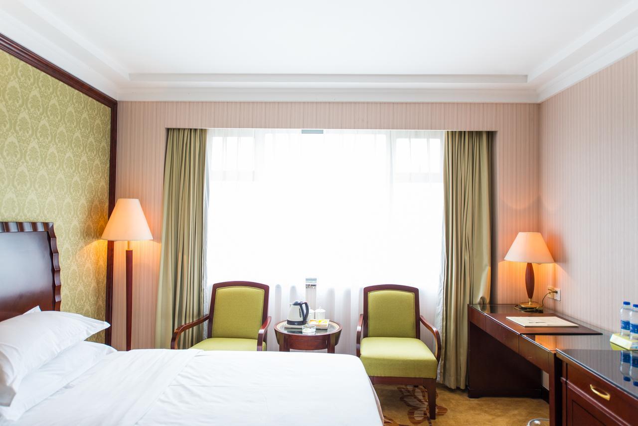 Vienna International Hotel Shanghai Train Station Luaran gambar