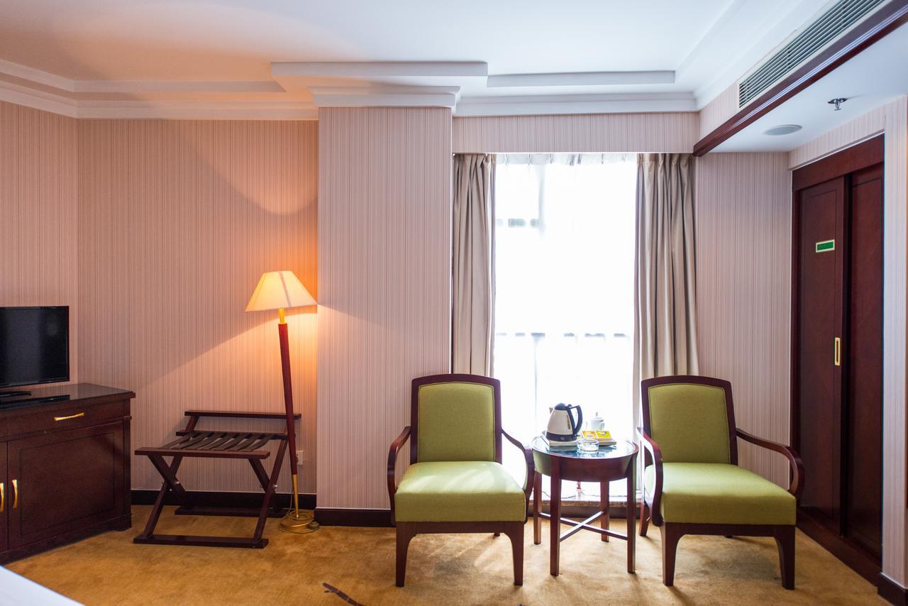 Vienna International Hotel Shanghai Train Station Luaran gambar