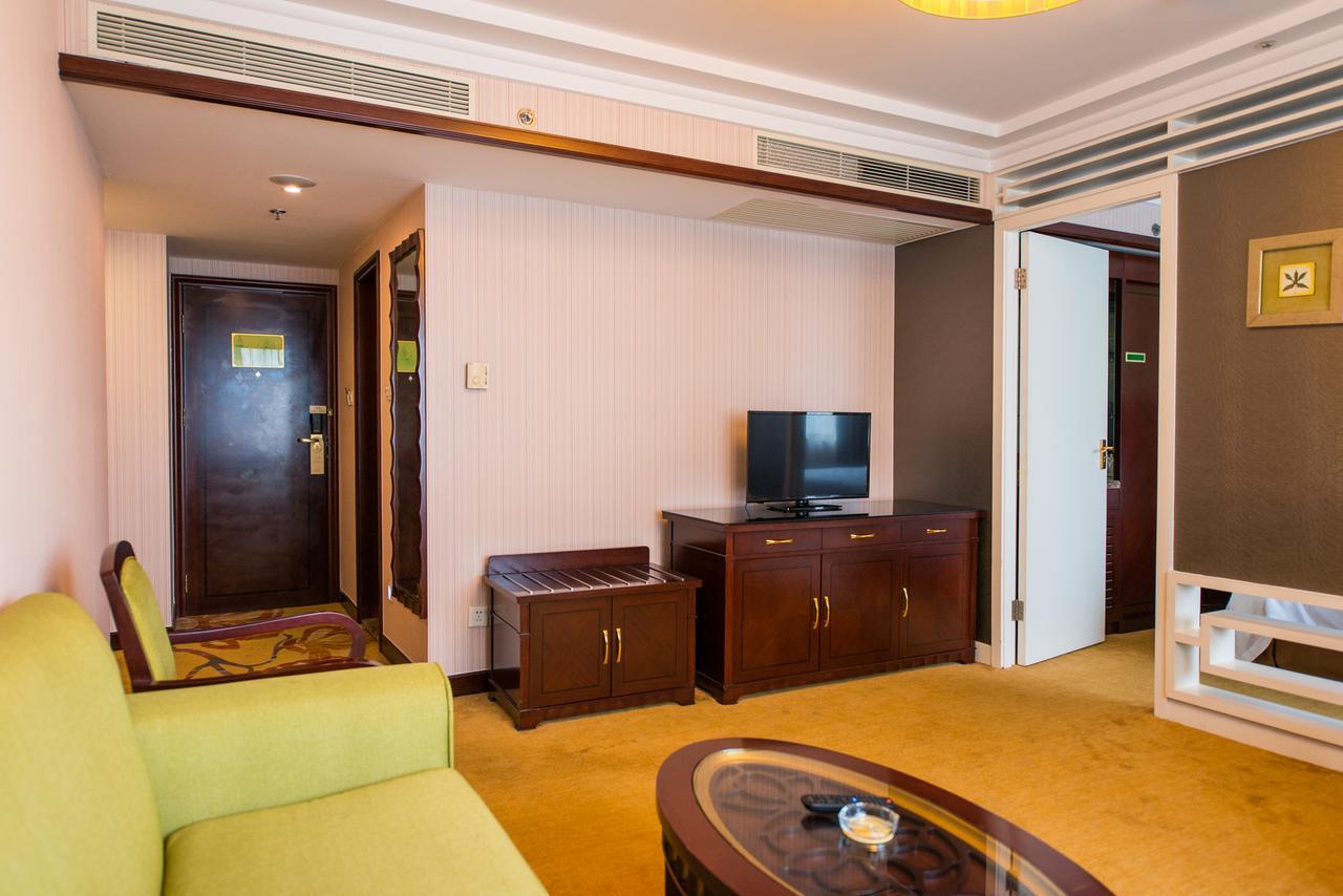 Vienna International Hotel Shanghai Train Station Luaran gambar