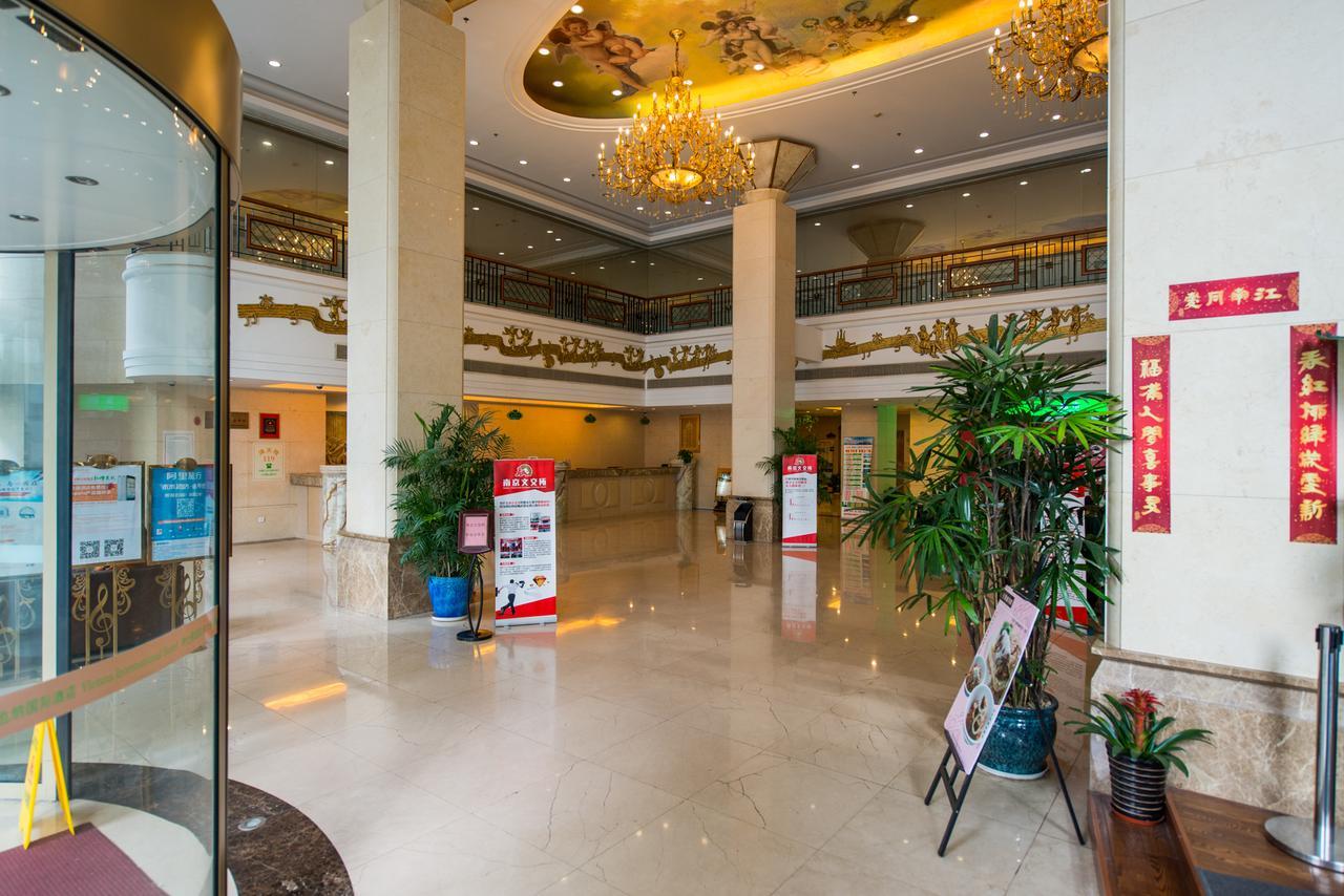 Vienna International Hotel Shanghai Train Station Luaran gambar