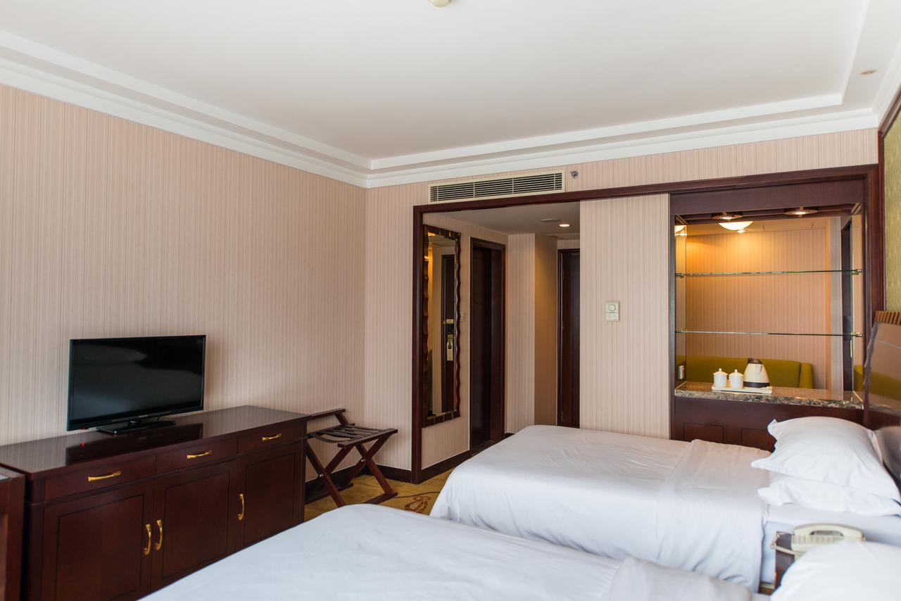 Vienna International Hotel Shanghai Train Station Luaran gambar